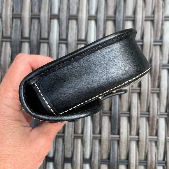 VINTAGE DOONEY & BOURKE Signature Jacquard and Black Leather Wristlet - Picture 4 of 14